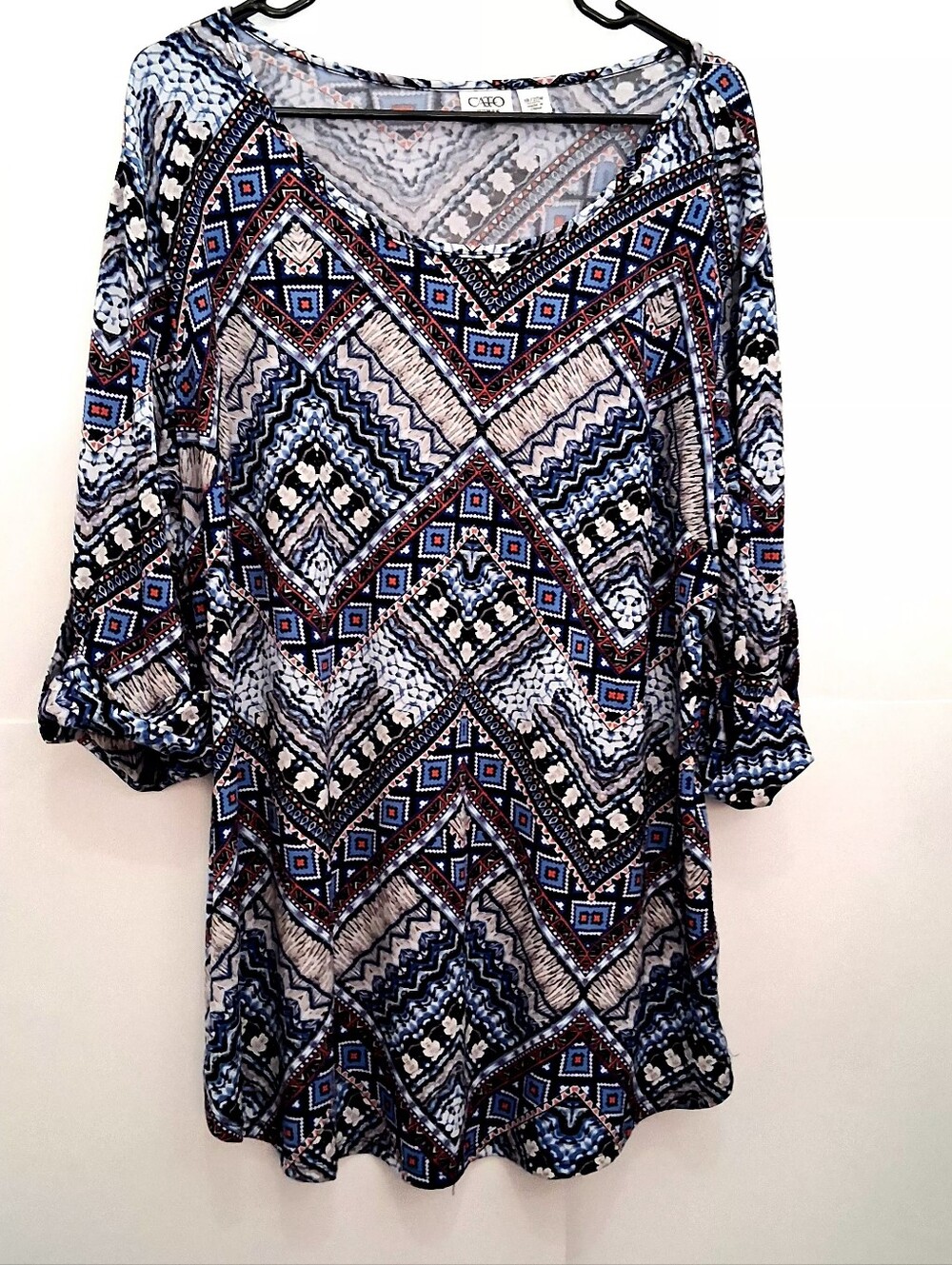CATO Geometric V-Neck Blouse Size 18/20W Fit
